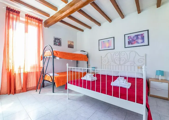 Parma Centro Torri Huge Apartment X6