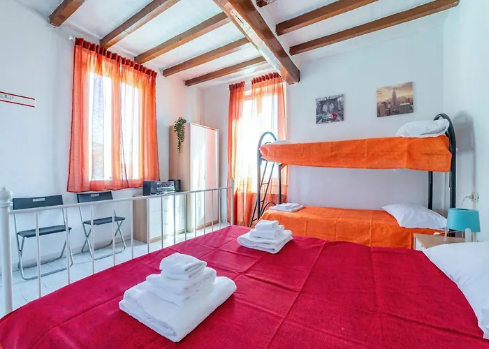 Parma Centro Torri Huge Apartment X6