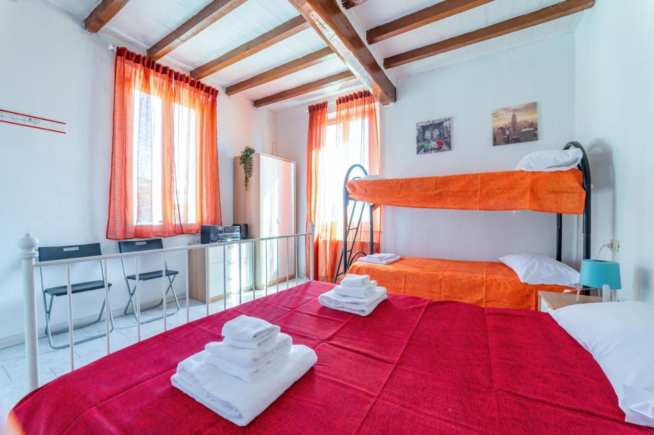 Centro Torri Huge X6 Apartment *